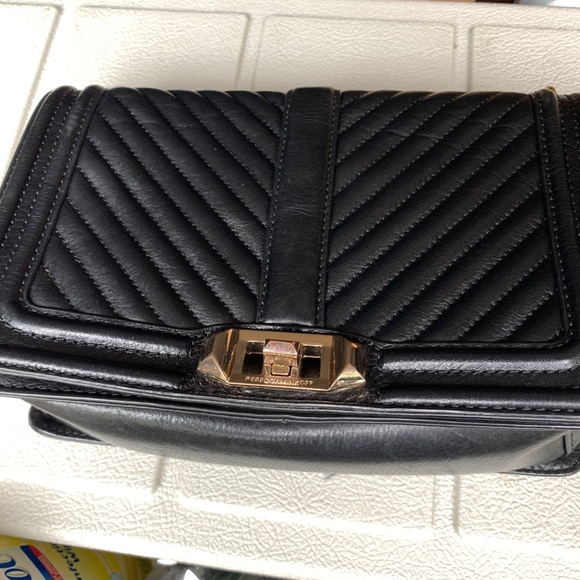 REBECCA MINKOFF BLACK CHEVRON QUILTED LOVE CROSS BODY BAG PURSE - Picture 2 of 3